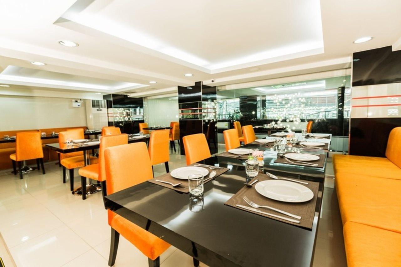Le Touche Hotel Bangkok Dış mekan fotoğraf