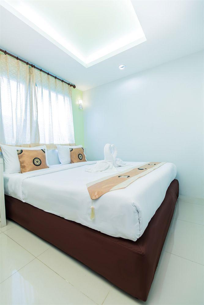 Le Touche Hotel Bangkok Dış mekan fotoğraf