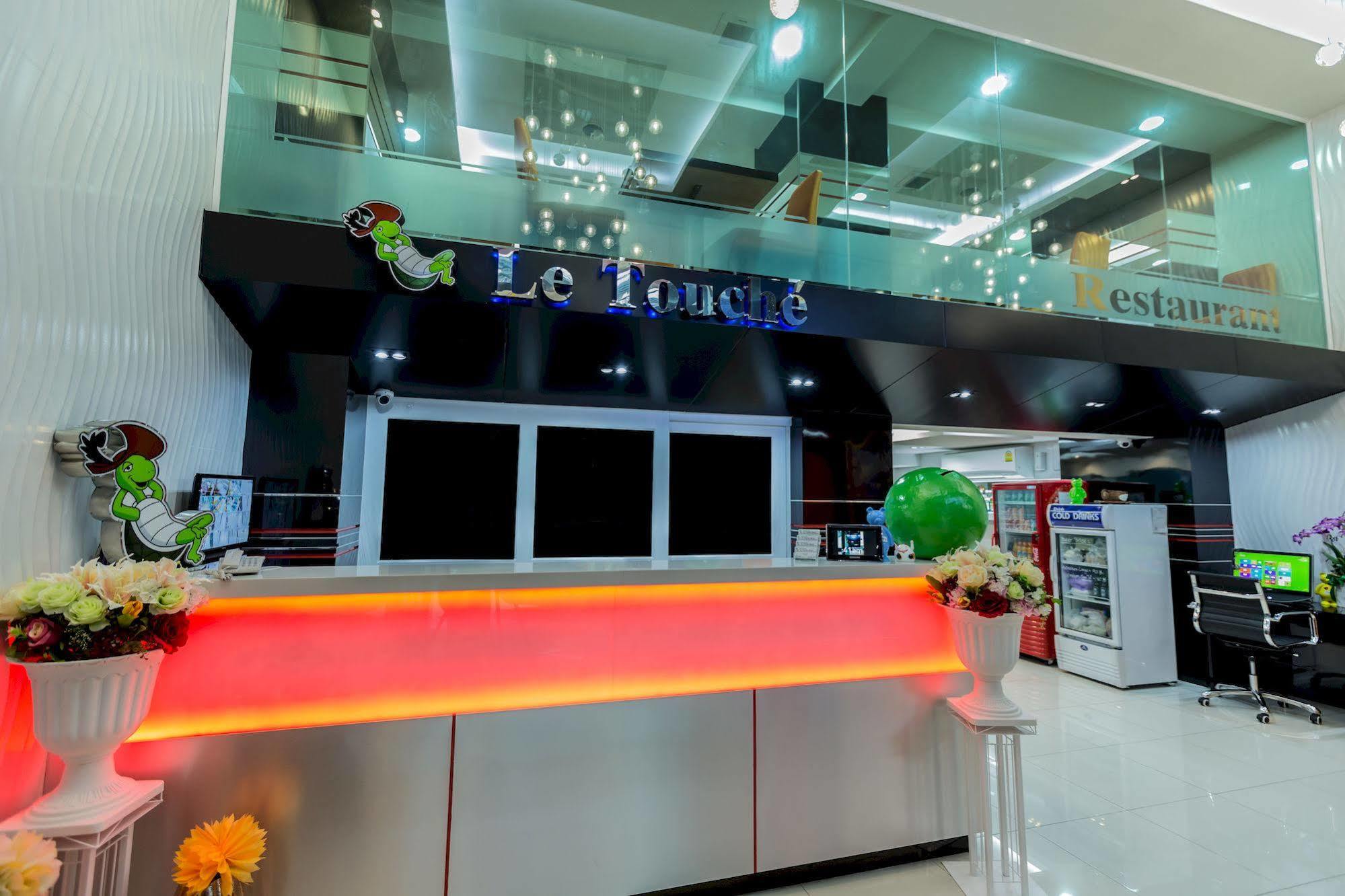 Le Touche Hotel Bangkok Dış mekan fotoğraf