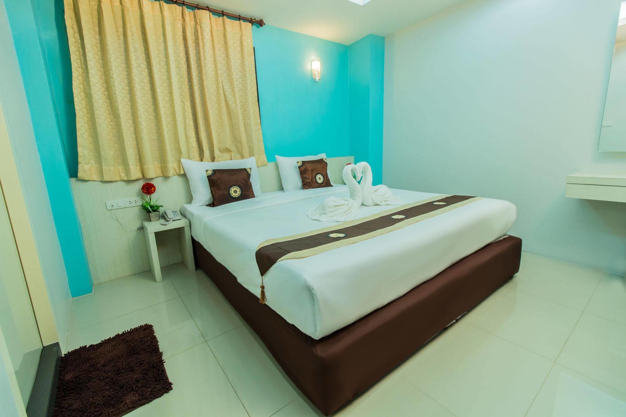 Le Touche Hotel Bangkok Dış mekan fotoğraf