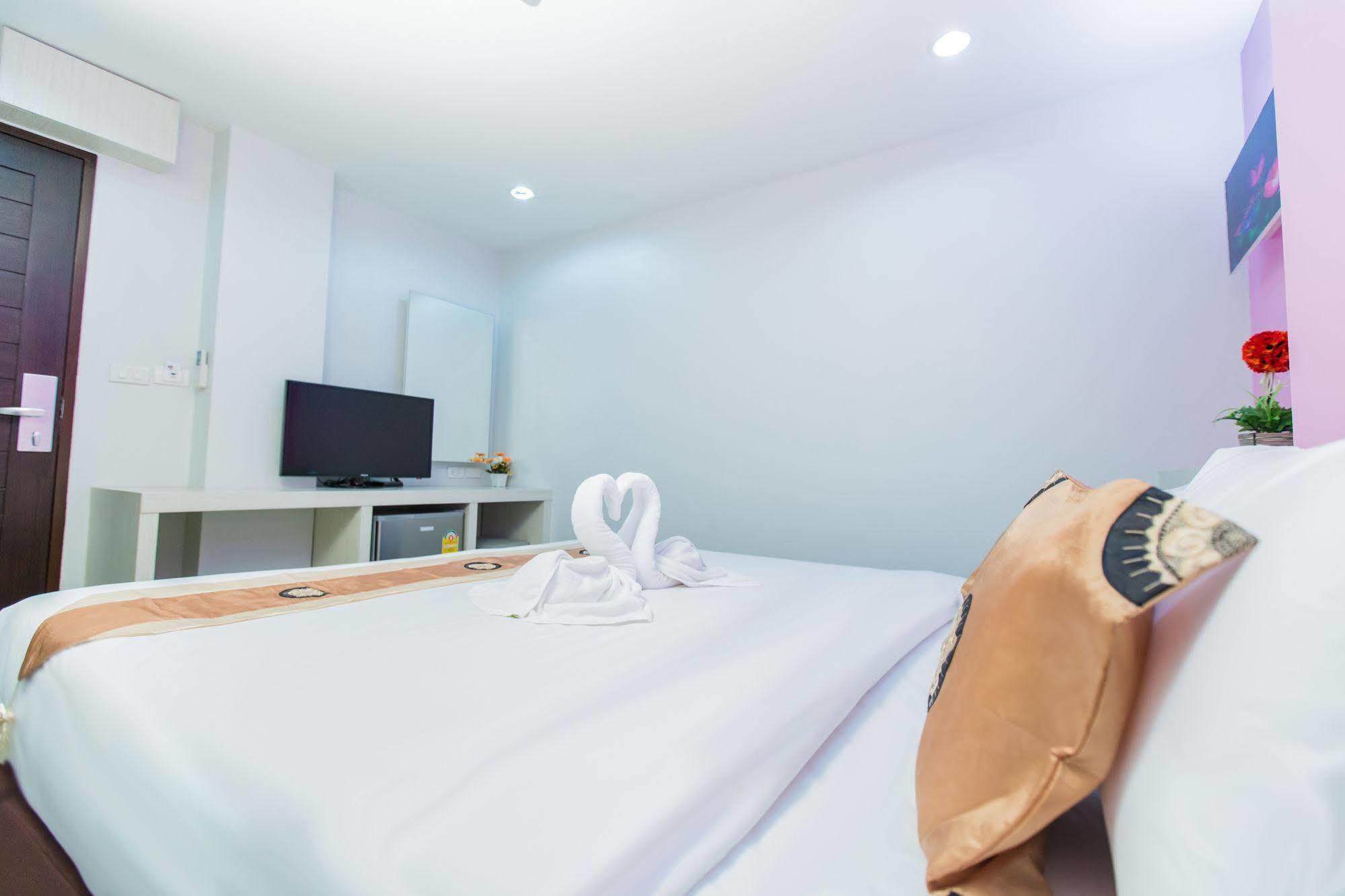 Le Touche Hotel Bangkok Dış mekan fotoğraf