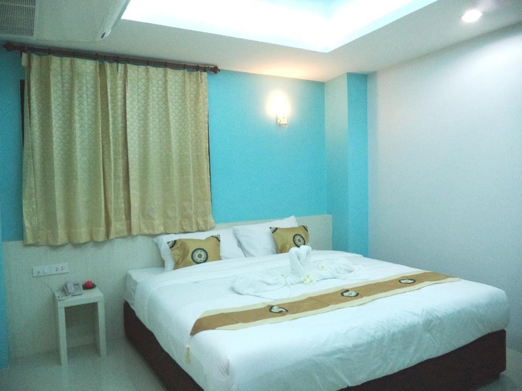 Le Touche Hotel Bangkok Dış mekan fotoğraf