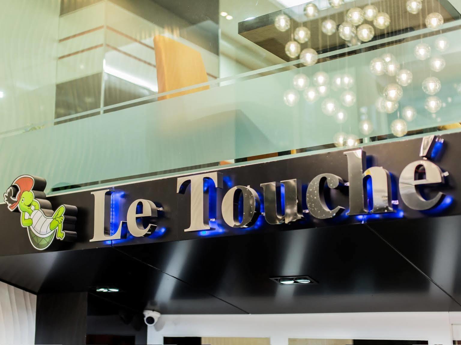 Le Touche Hotel Bangkok Dış mekan fotoğraf