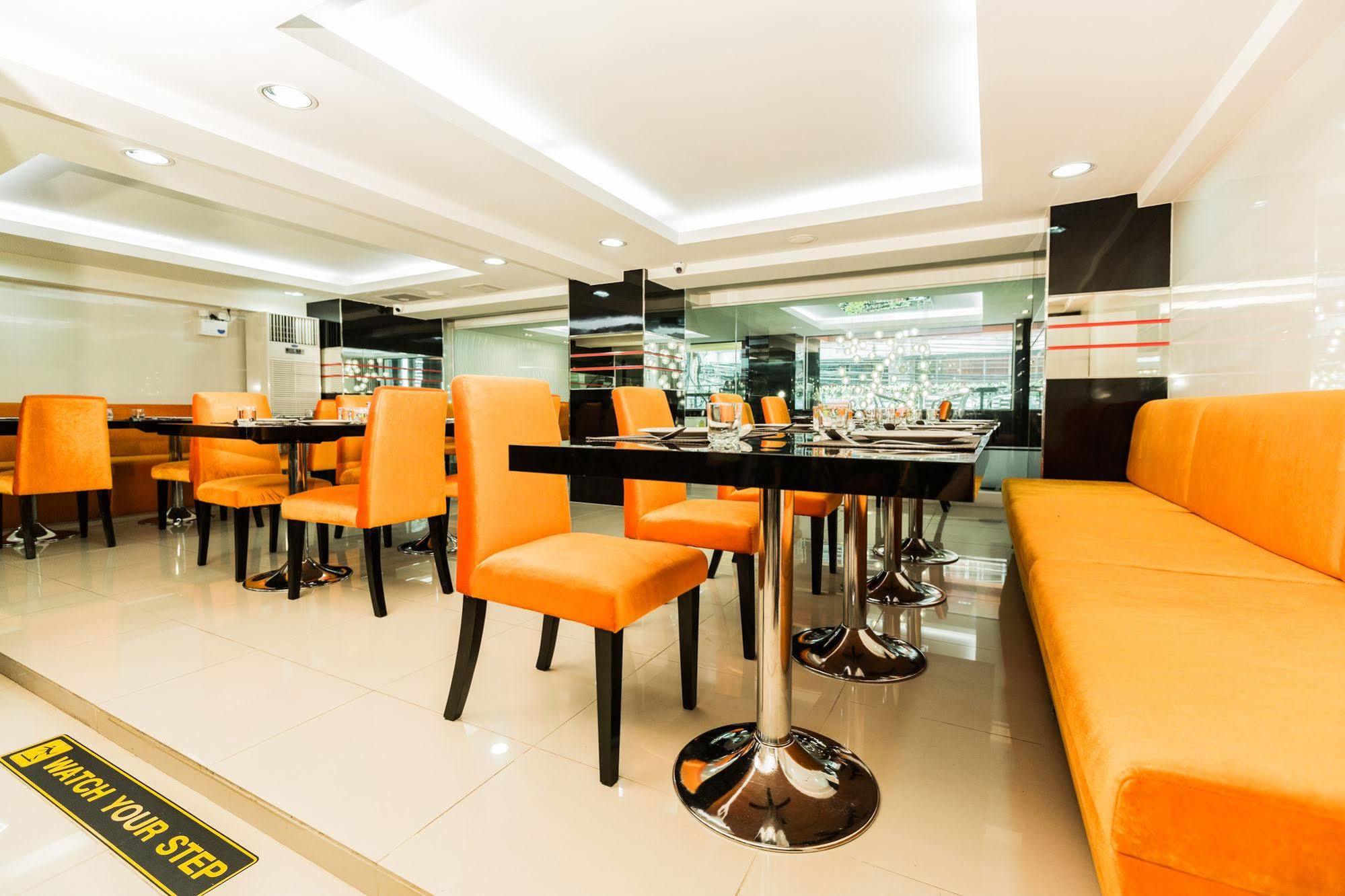 Le Touche Hotel Bangkok Dış mekan fotoğraf